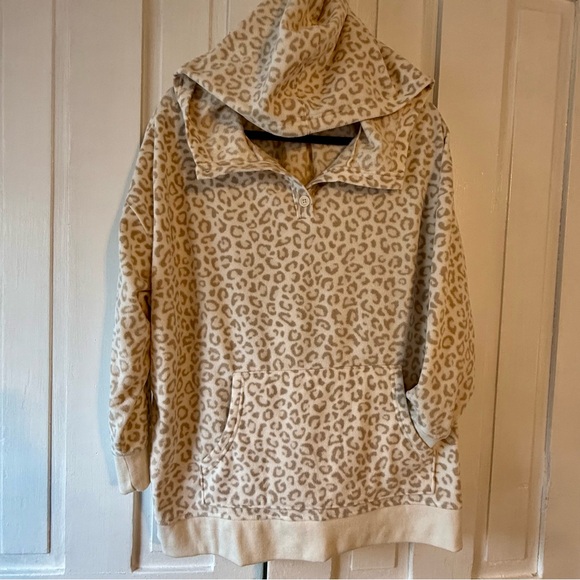 Old Navy Tops - Old Navy Leopard Print Fleece Hoodie